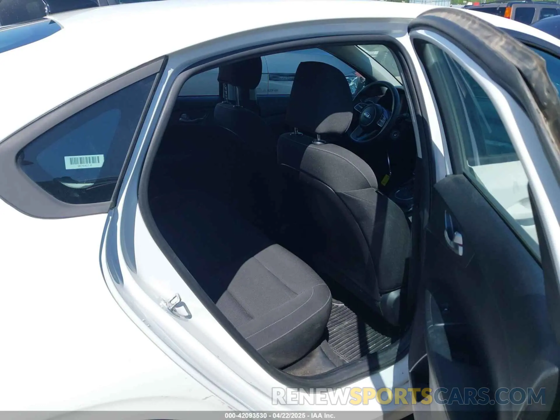 8 Photograph of a damaged car 3KPF24AD8ME363284 KIA FORTE 2021
