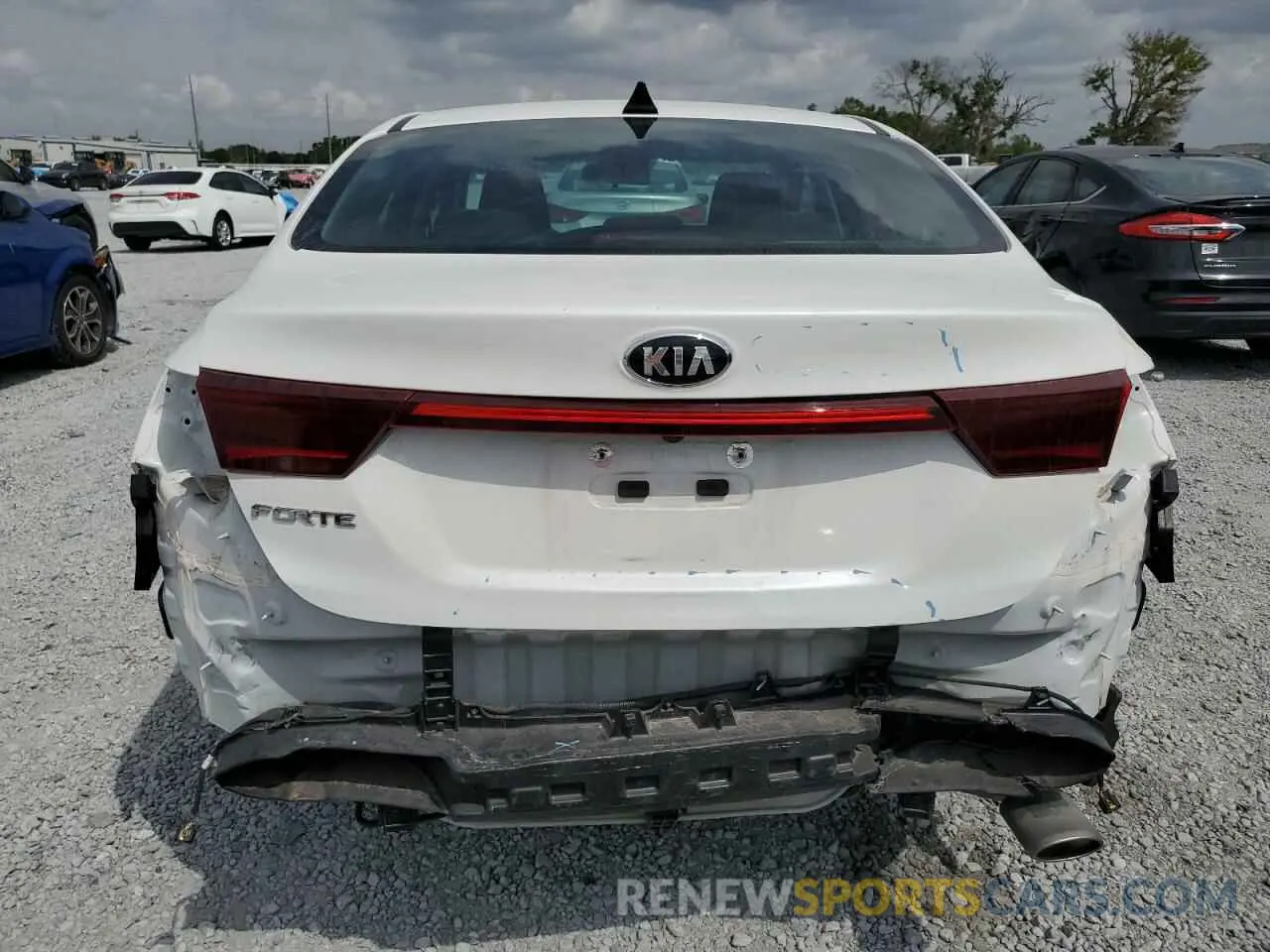6 Photograph of a damaged car 3KPF24AD8ME369053 KIA FORTE 2021