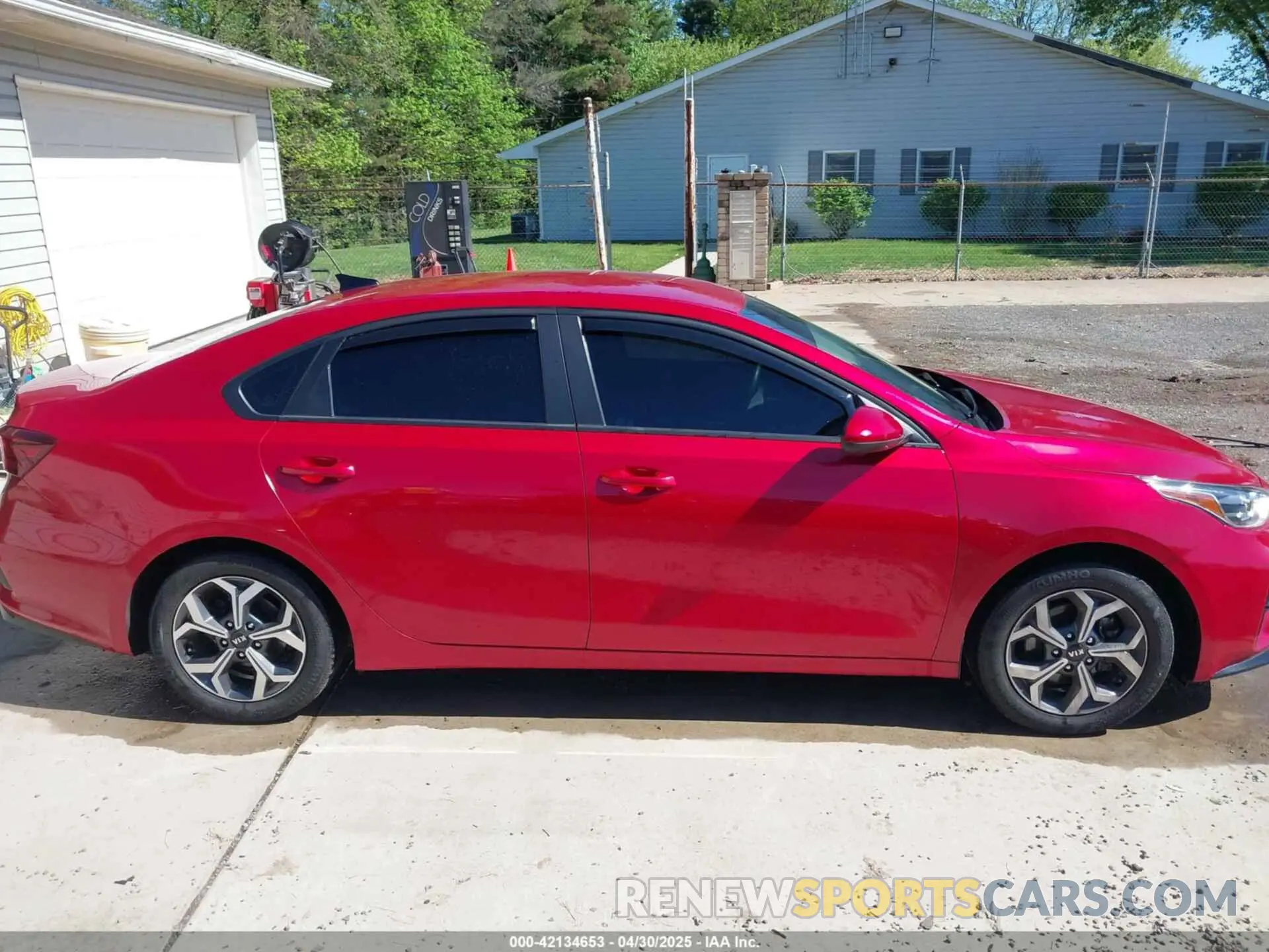 13 Photograph of a damaged car 3KPF24AD8ME373412 KIA FORTE 2021