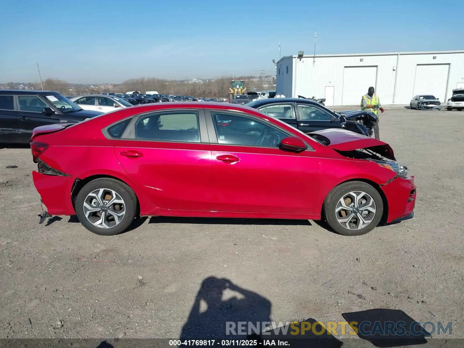 14 Photograph of a damaged car 3KPF24AD8ME384474 KIA FORTE 2021