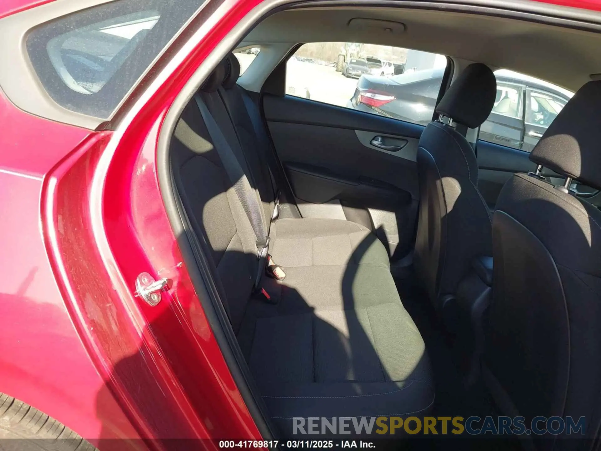 8 Photograph of a damaged car 3KPF24AD8ME384474 KIA FORTE 2021