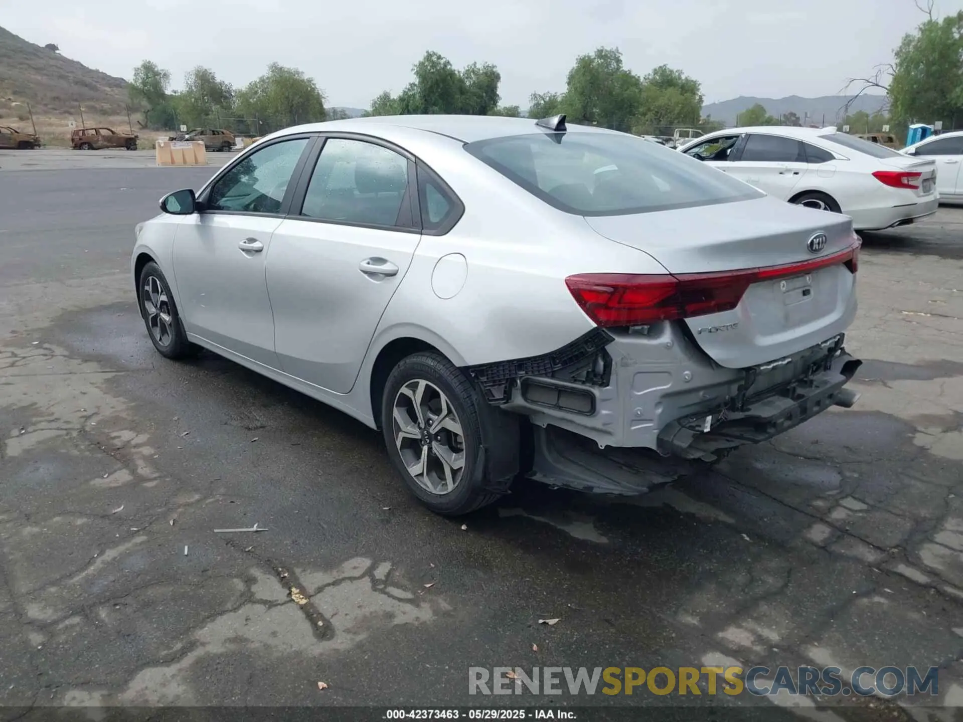 3 Photograph of a damaged car 3KPF24AD8ME387780 KIA FORTE 2021