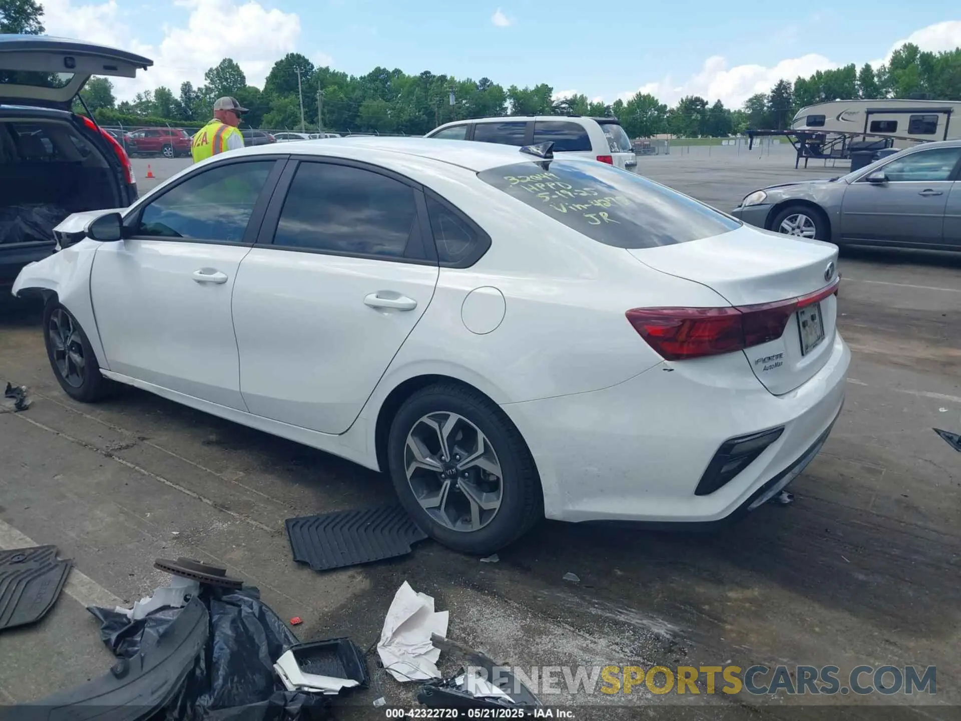 3 Photograph of a damaged car 3KPF24AD8ME394275 KIA FORTE 2021
