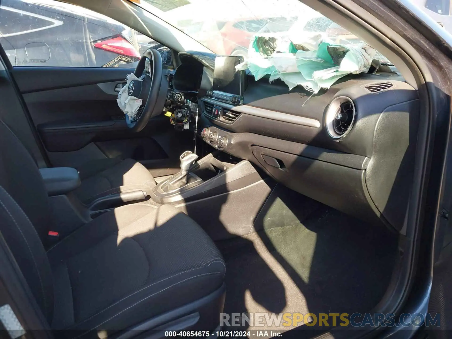 5 Photograph of a damaged car 3KPF24AD8ME402066 KIA FORTE 2021