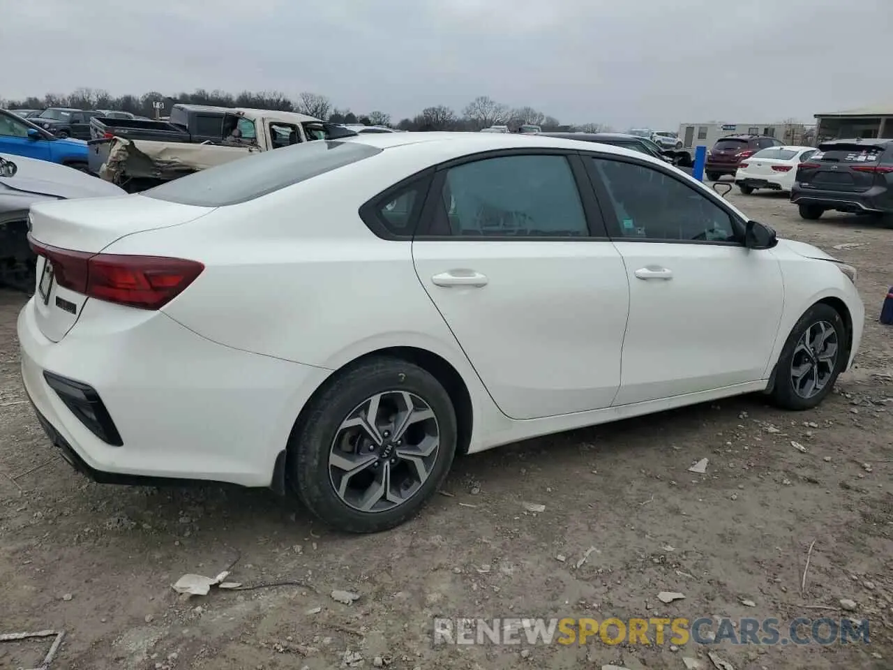 3 Photograph of a damaged car 3KPF24AD9ME266143 KIA FORTE 2021