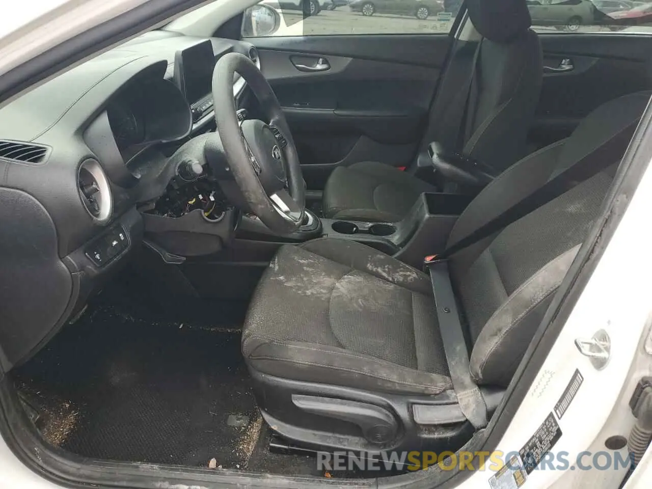 7 Photograph of a damaged car 3KPF24AD9ME266143 KIA FORTE 2021