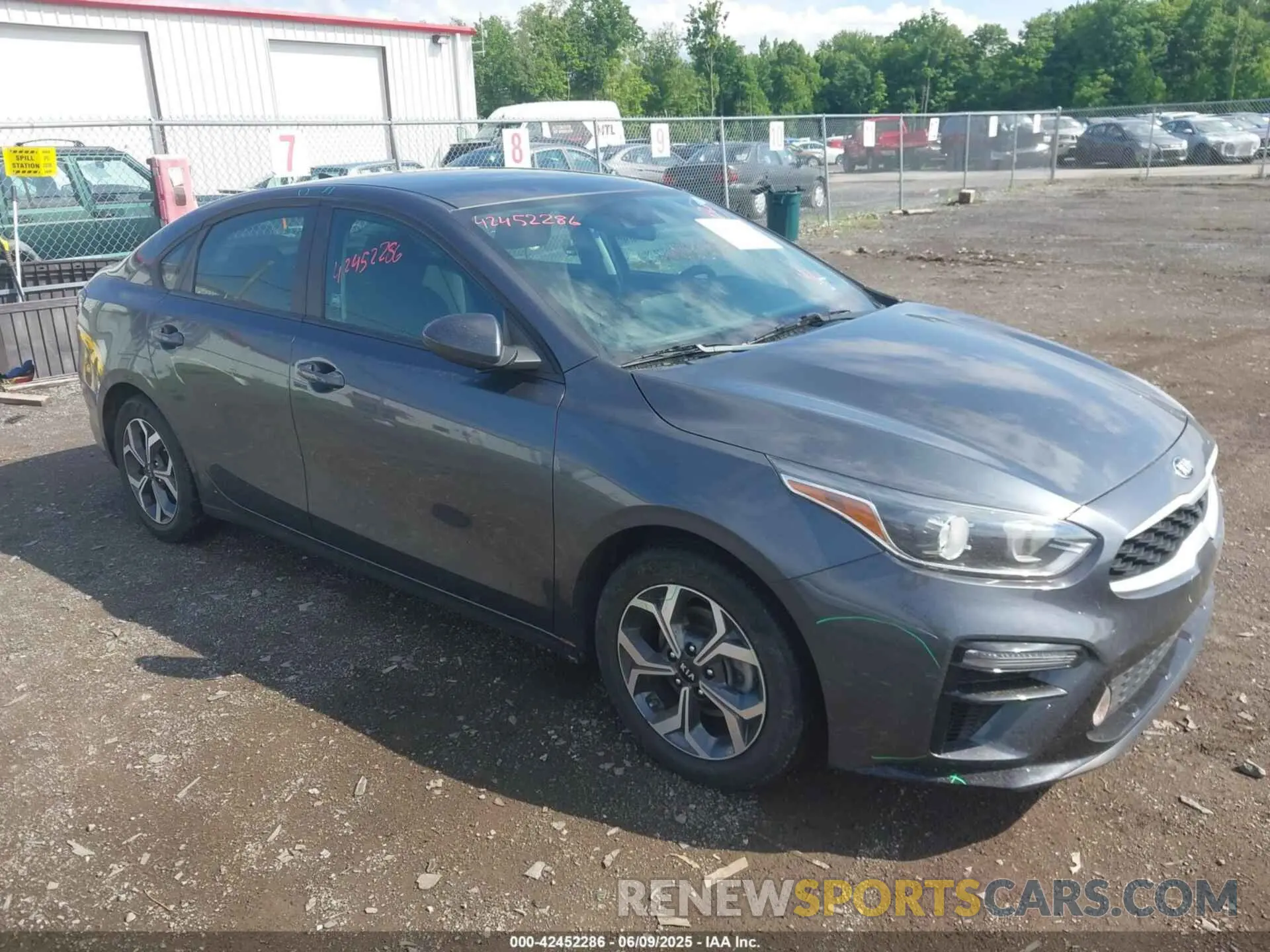 1 Photograph of a damaged car 3KPF24AD9ME274324 KIA FORTE 2021