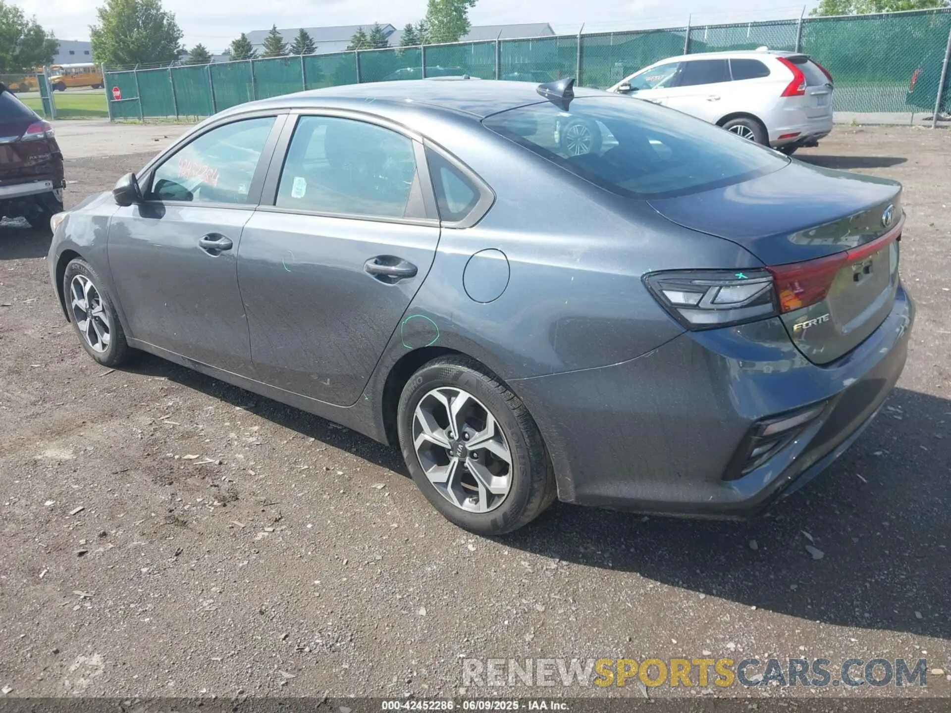 3 Photograph of a damaged car 3KPF24AD9ME274324 KIA FORTE 2021
