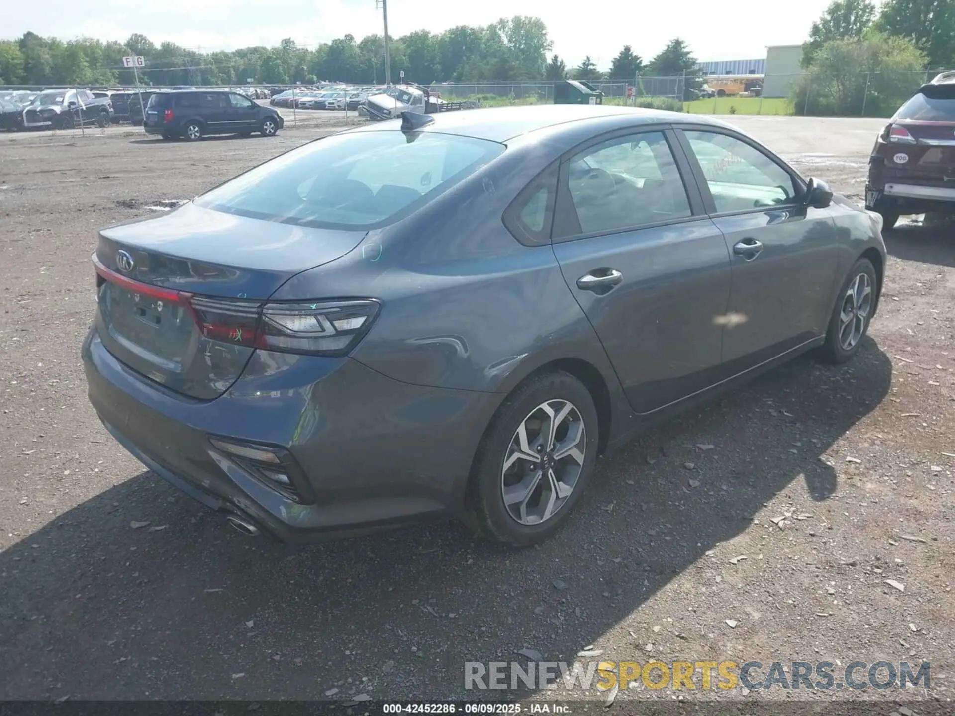 4 Photograph of a damaged car 3KPF24AD9ME274324 KIA FORTE 2021