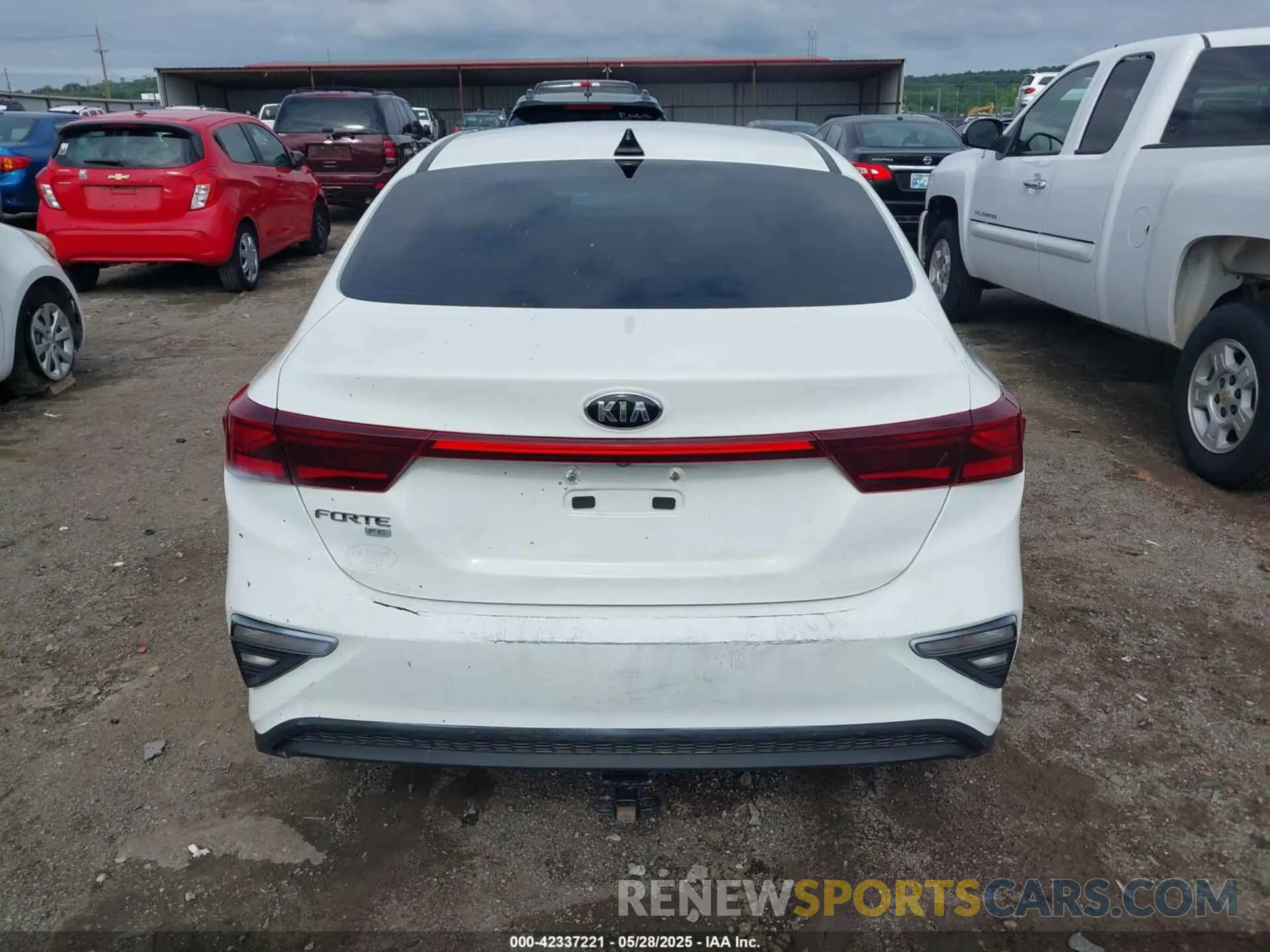 16 Photograph of a damaged car 3KPF24AD9ME291379 KIA FORTE 2021