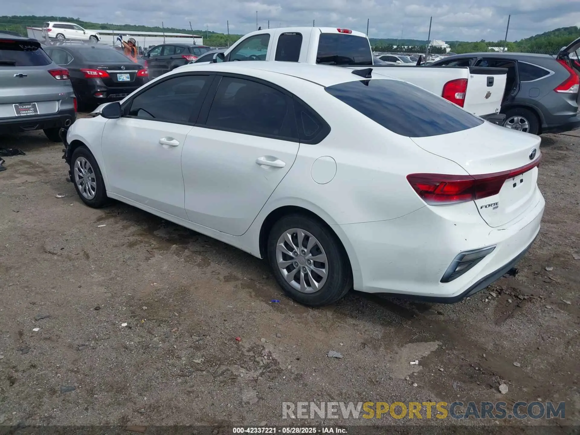 3 Photograph of a damaged car 3KPF24AD9ME291379 KIA FORTE 2021