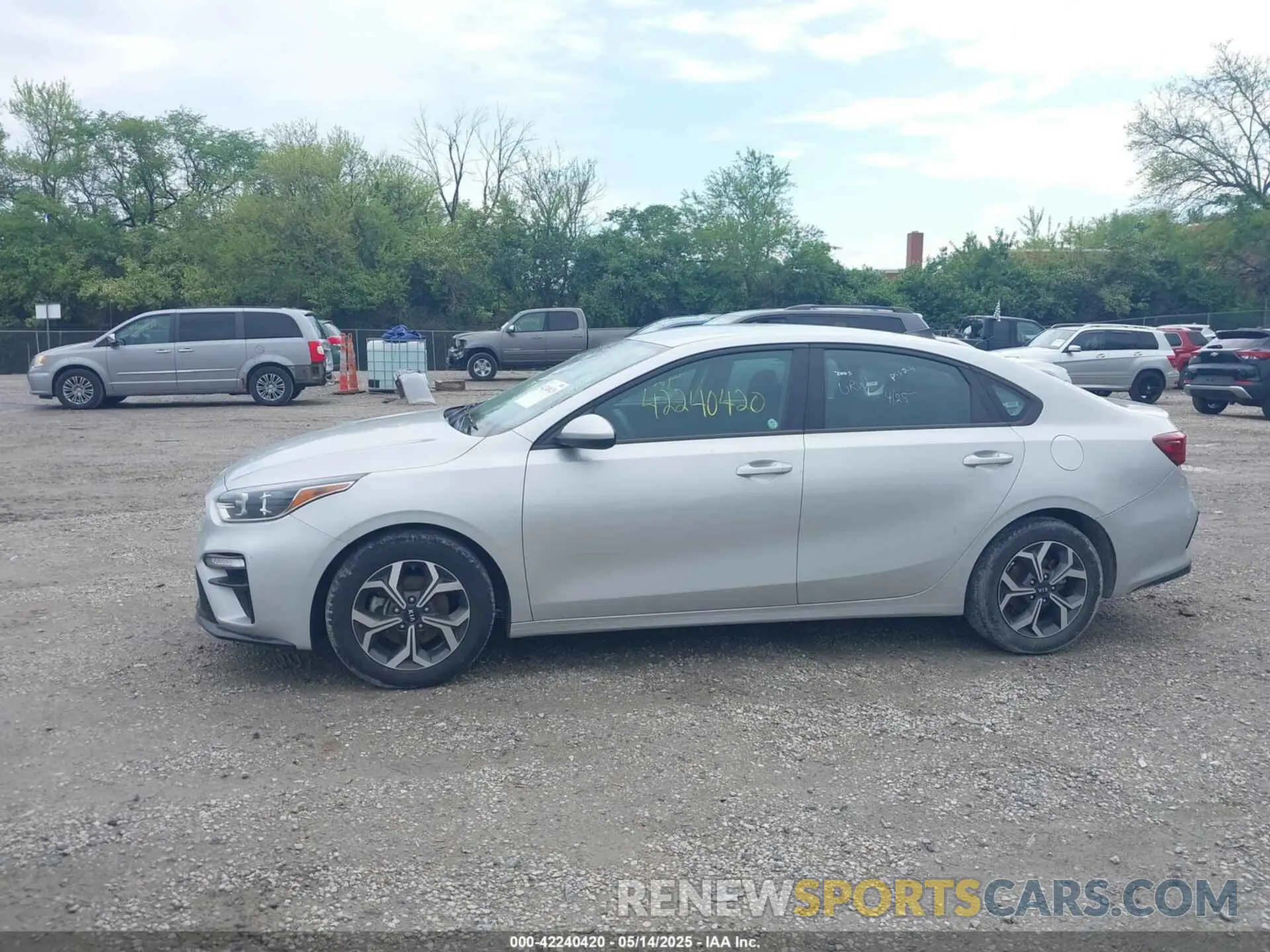 14 Photograph of a damaged car 3KPF24AD9ME305796 KIA FORTE 2021