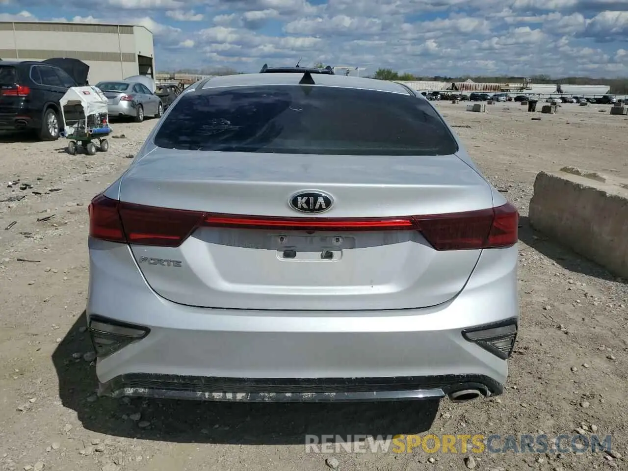 6 Photograph of a damaged car 3KPF24AD9ME314921 KIA FORTE 2021