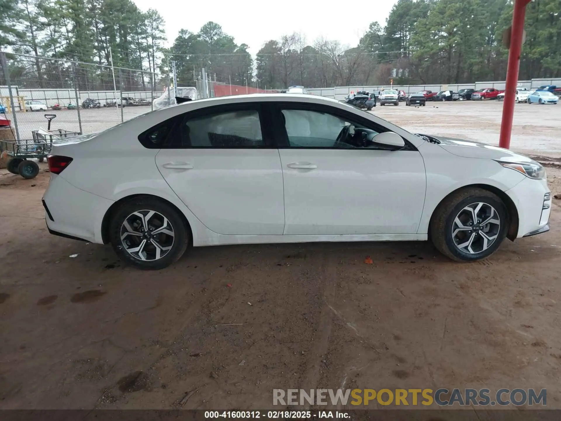 13 Photograph of a damaged car 3KPF24AD9ME329578 KIA FORTE 2021