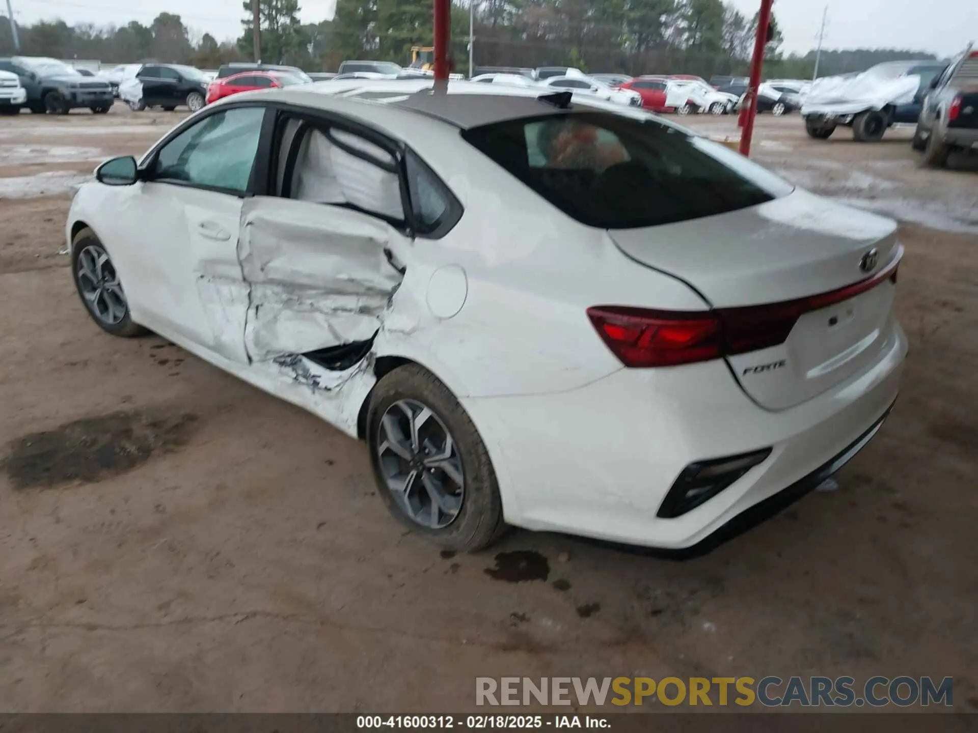 3 Photograph of a damaged car 3KPF24AD9ME329578 KIA FORTE 2021