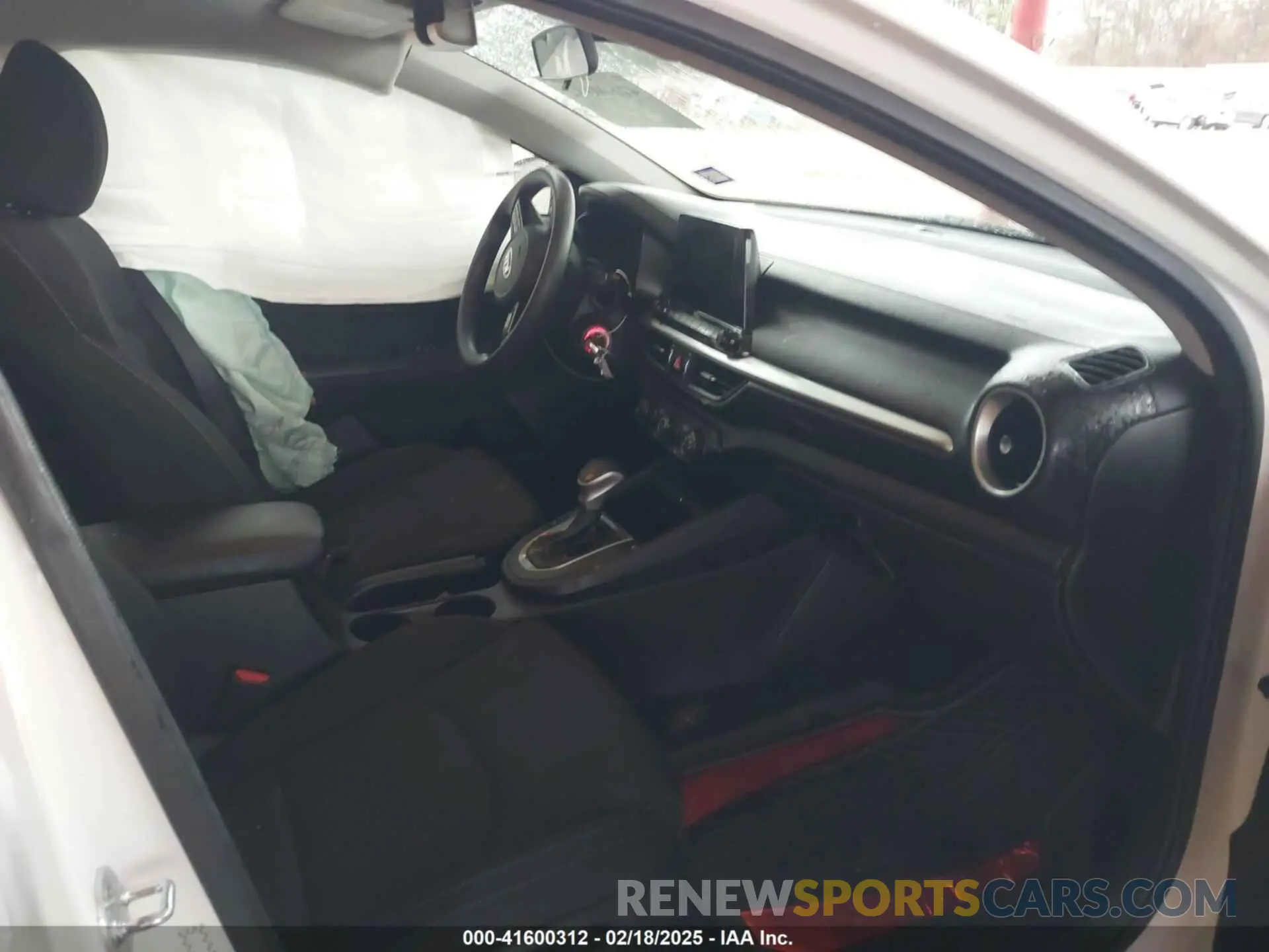 5 Photograph of a damaged car 3KPF24AD9ME329578 KIA FORTE 2021