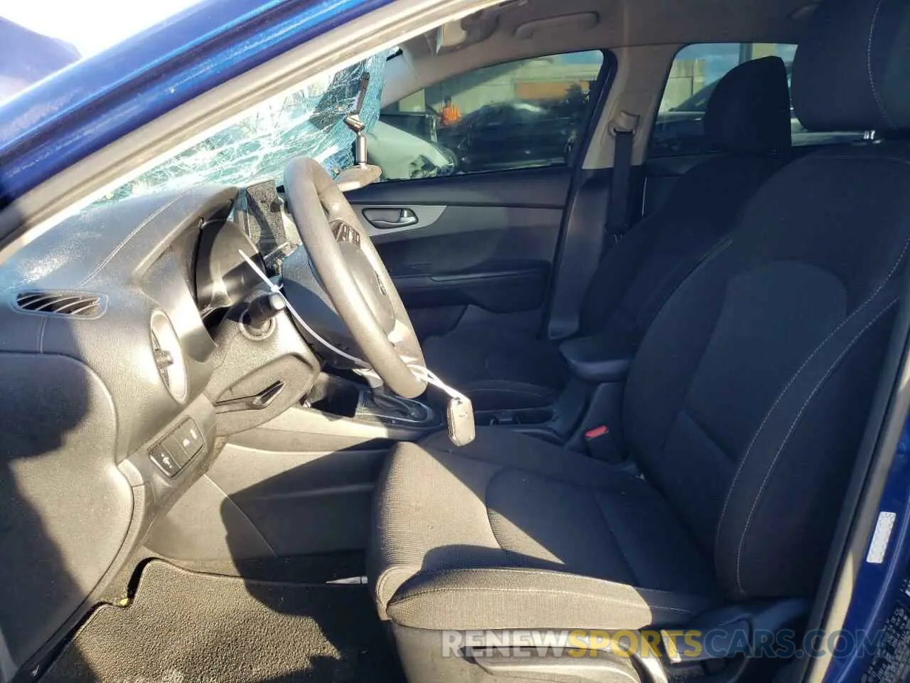 7 Photograph of a damaged car 3KPF24AD9ME341360 KIA FORTE 2021