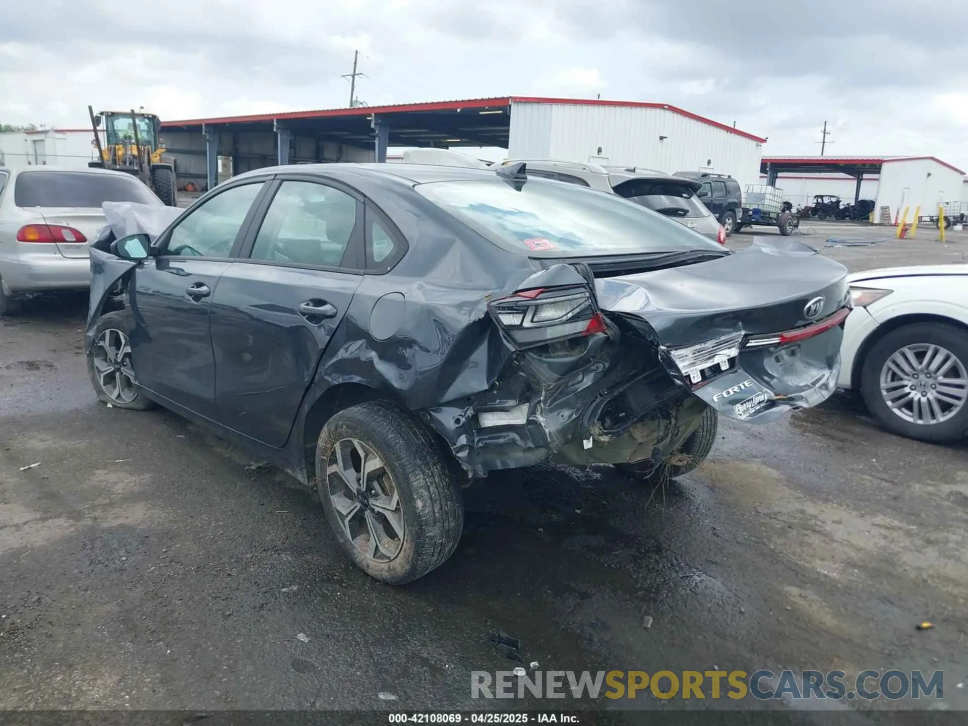3 Photograph of a damaged car 3KPF24AD9ME353962 KIA FORTE 2021