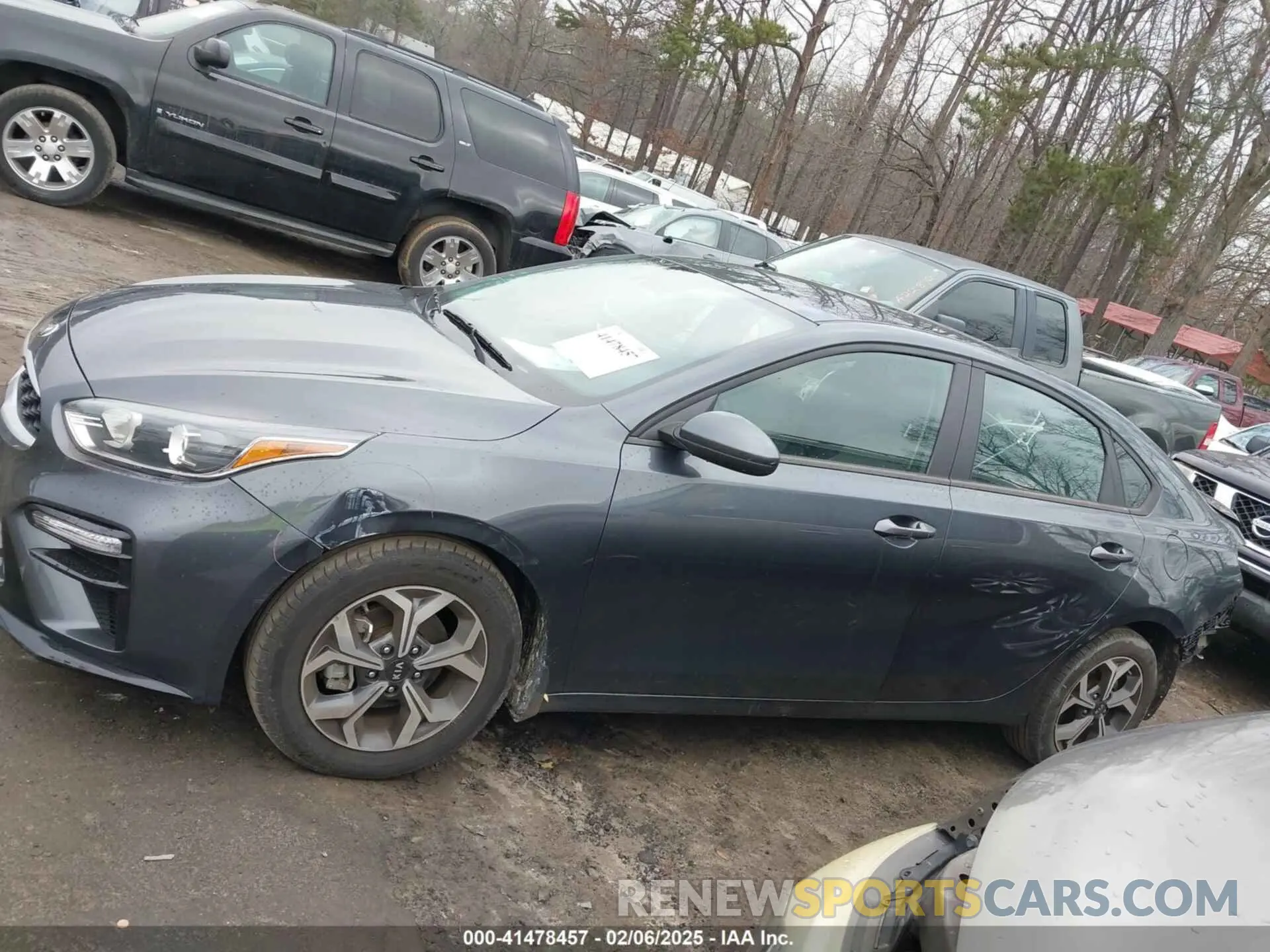 14 Photograph of a damaged car 3KPF24AD9ME365769 KIA FORTE 2021