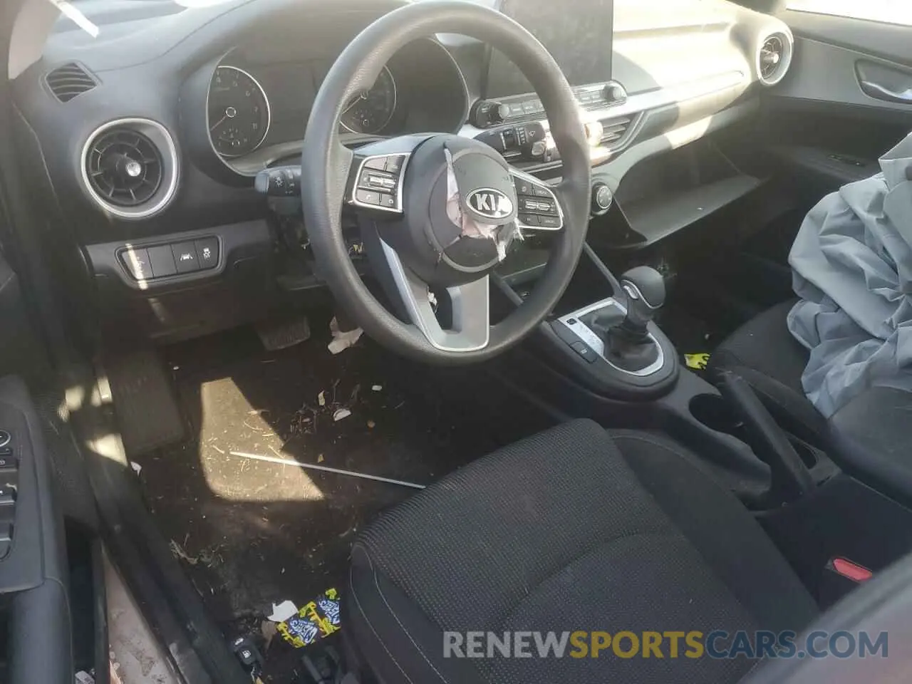 8 Photograph of a damaged car 3KPF24AD9ME379414 KIA FORTE 2021