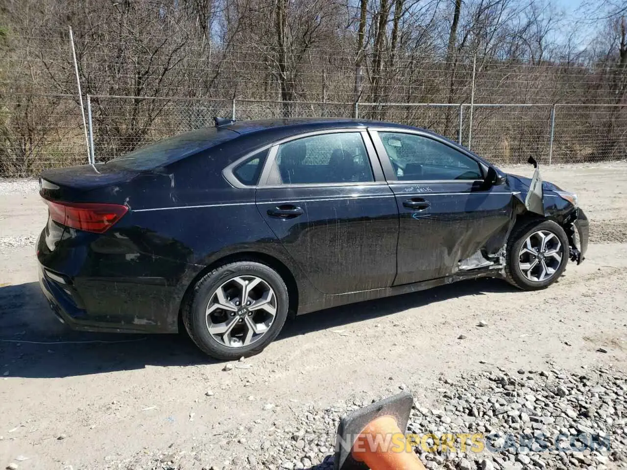 3 Photograph of a damaged car 3KPF24ADXME267589 KIA FORTE 2021