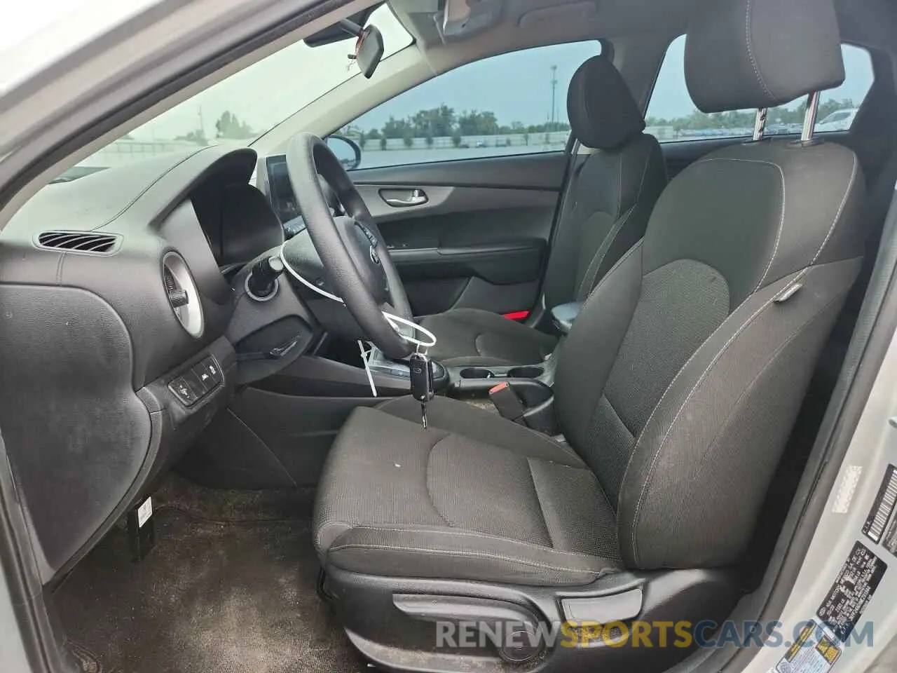 7 Photograph of a damaged car 3KPF24ADXME291844 KIA FORTE 2021