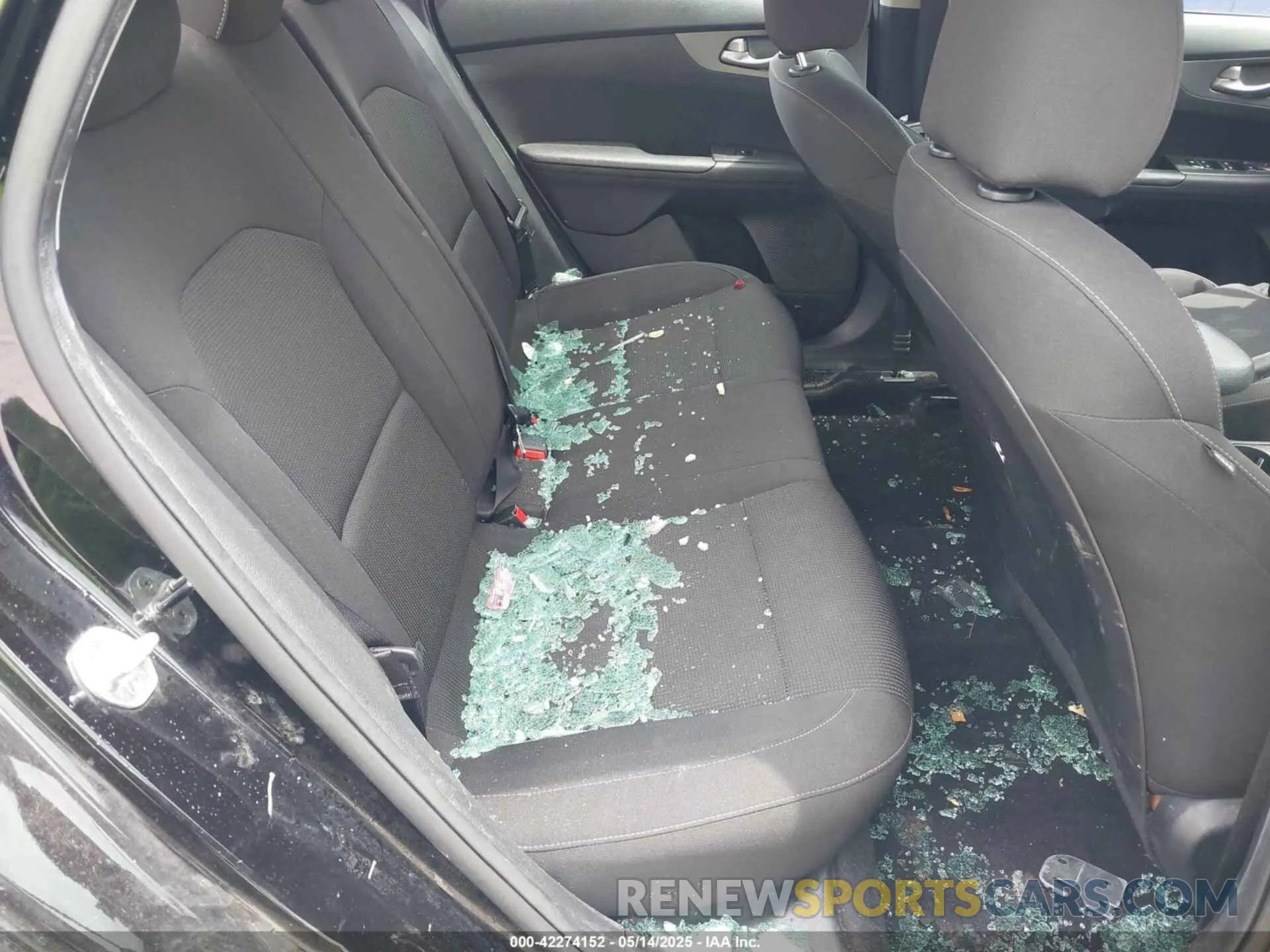 8 Photograph of a damaged car 3KPF24ADXME297496 KIA FORTE 2021