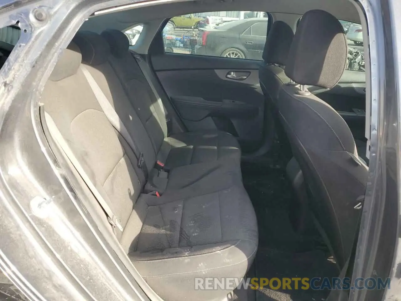 10 Photograph of a damaged car 3KPF24ADXME308397 KIA FORTE 2021
