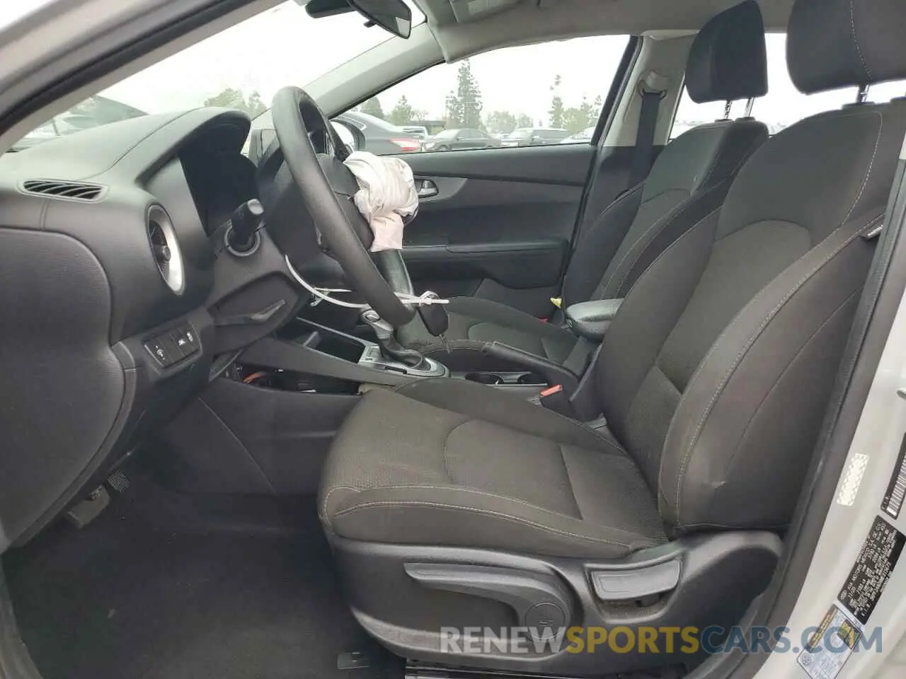 7 Photograph of a damaged car 3KPF24ADXME315673 KIA FORTE 2021