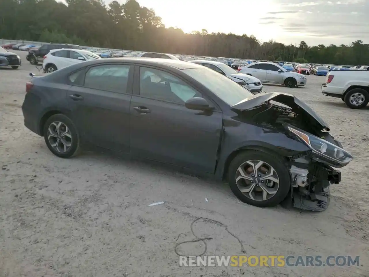 4 Photograph of a damaged car 3KPF24ADXME318041 KIA FORTE 2021