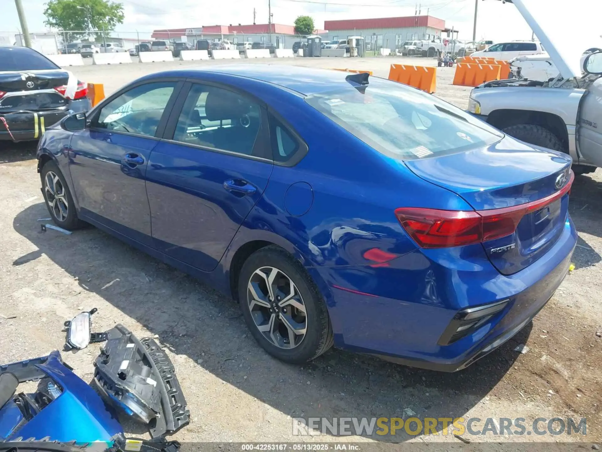3 Photograph of a damaged car 3KPF24ADXME344784 KIA FORTE 2021