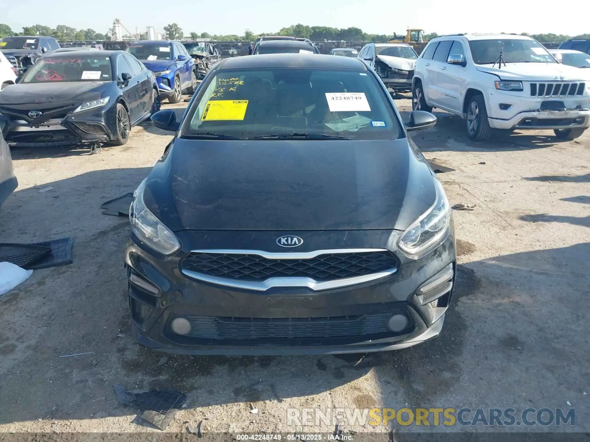 13 Photograph of a damaged car 3KPF24ADXME355848 KIA FORTE 2021