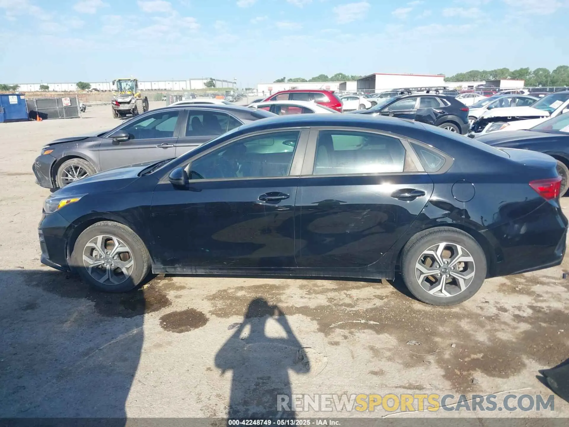 15 Photograph of a damaged car 3KPF24ADXME355848 KIA FORTE 2021