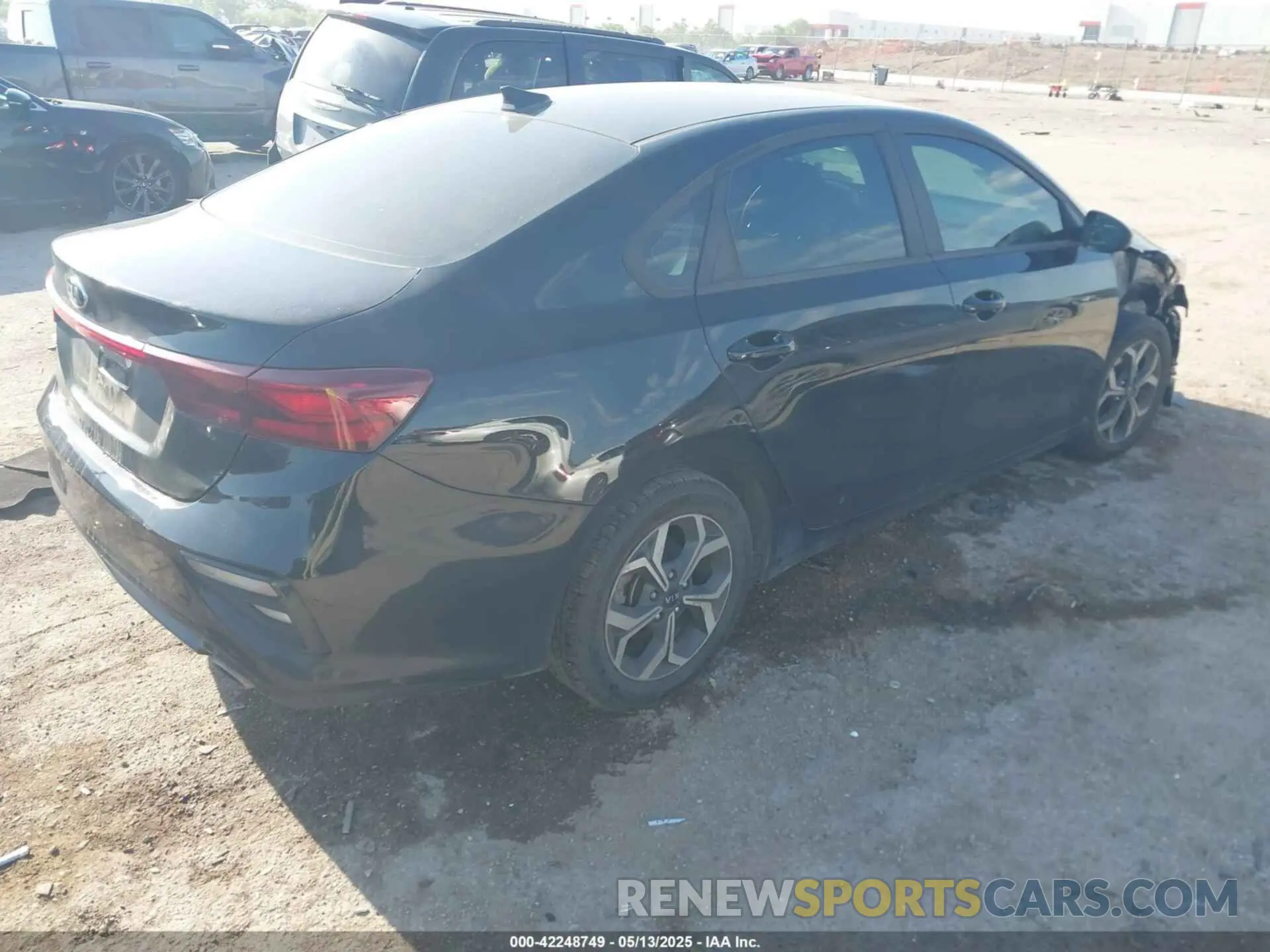 4 Photograph of a damaged car 3KPF24ADXME355848 KIA FORTE 2021