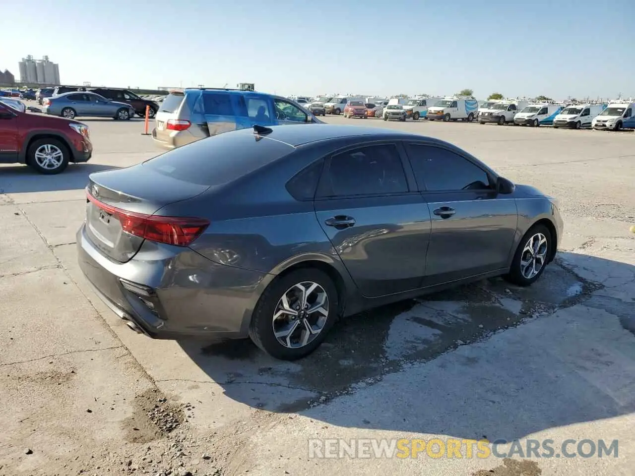 3 Photograph of a damaged car 3KPF24ADXME358622 KIA FORTE 2021