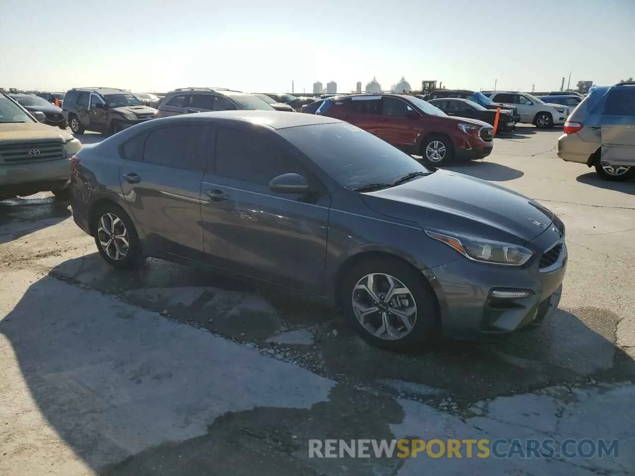 4 Photograph of a damaged car 3KPF24ADXME358622 KIA FORTE 2021