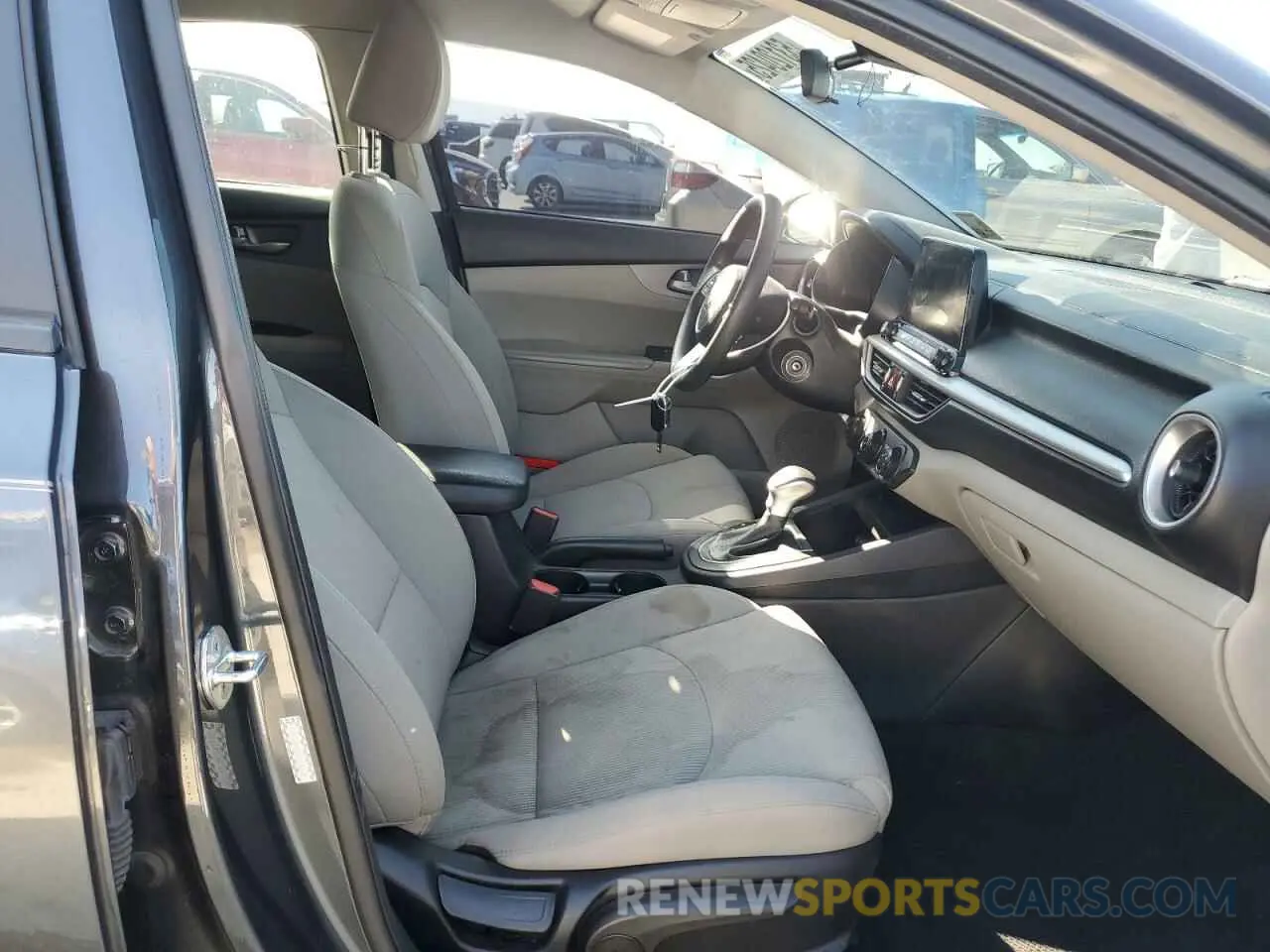 7 Photograph of a damaged car 3KPF24ADXME358622 KIA FORTE 2021