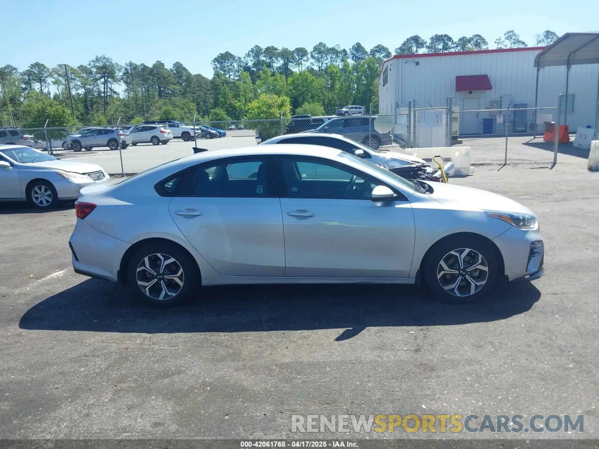13 Photograph of a damaged car 3KPF24ADXME359818 KIA FORTE 2021