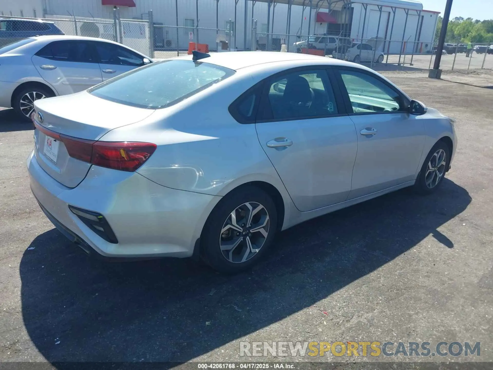 4 Photograph of a damaged car 3KPF24ADXME359818 KIA FORTE 2021
