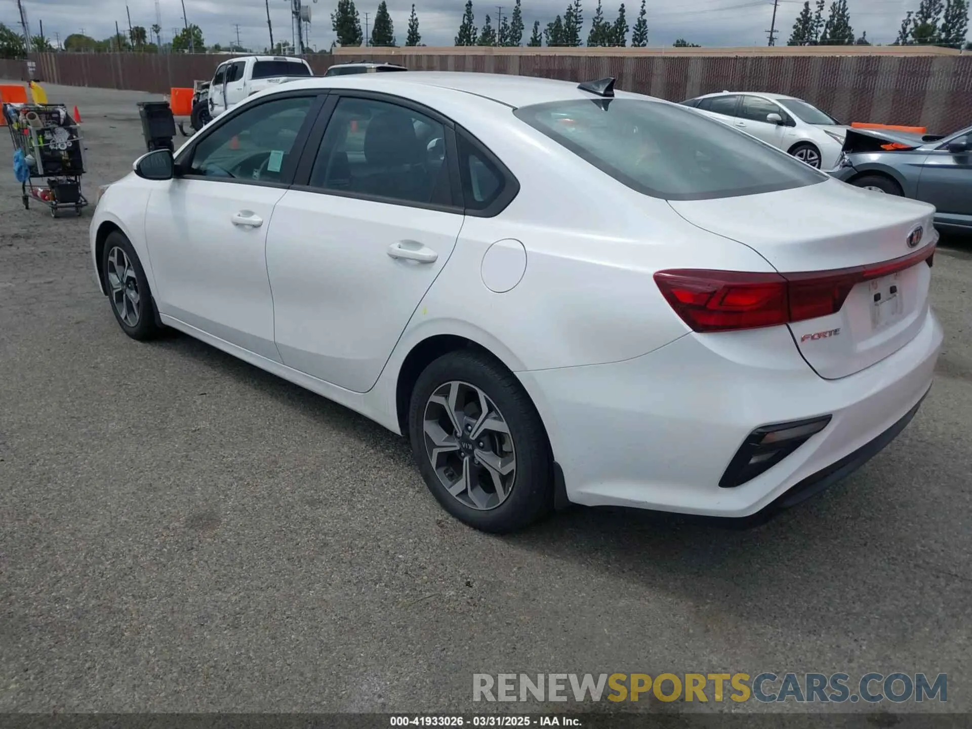 3 Photograph of a damaged car 3KPF24ADXME368874 KIA FORTE 2021
