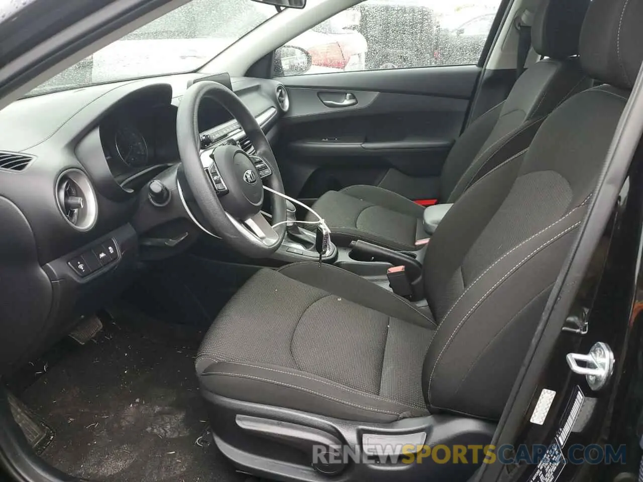 7 Photograph of a damaged car 3KPF24ADXME369443 KIA FORTE 2021