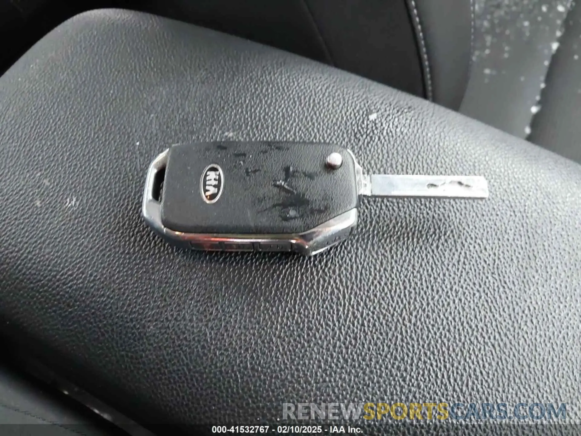 11 Photograph of a damaged car 3KPF24ADXME405132 KIA FORTE 2021