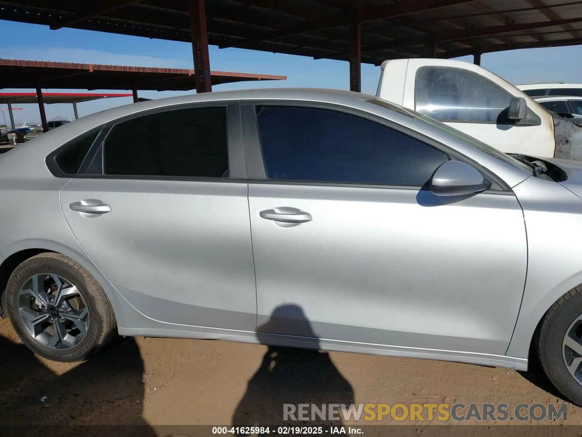 13 Photograph of a damaged car 3KPF24ADXME414011 KIA FORTE 2021
