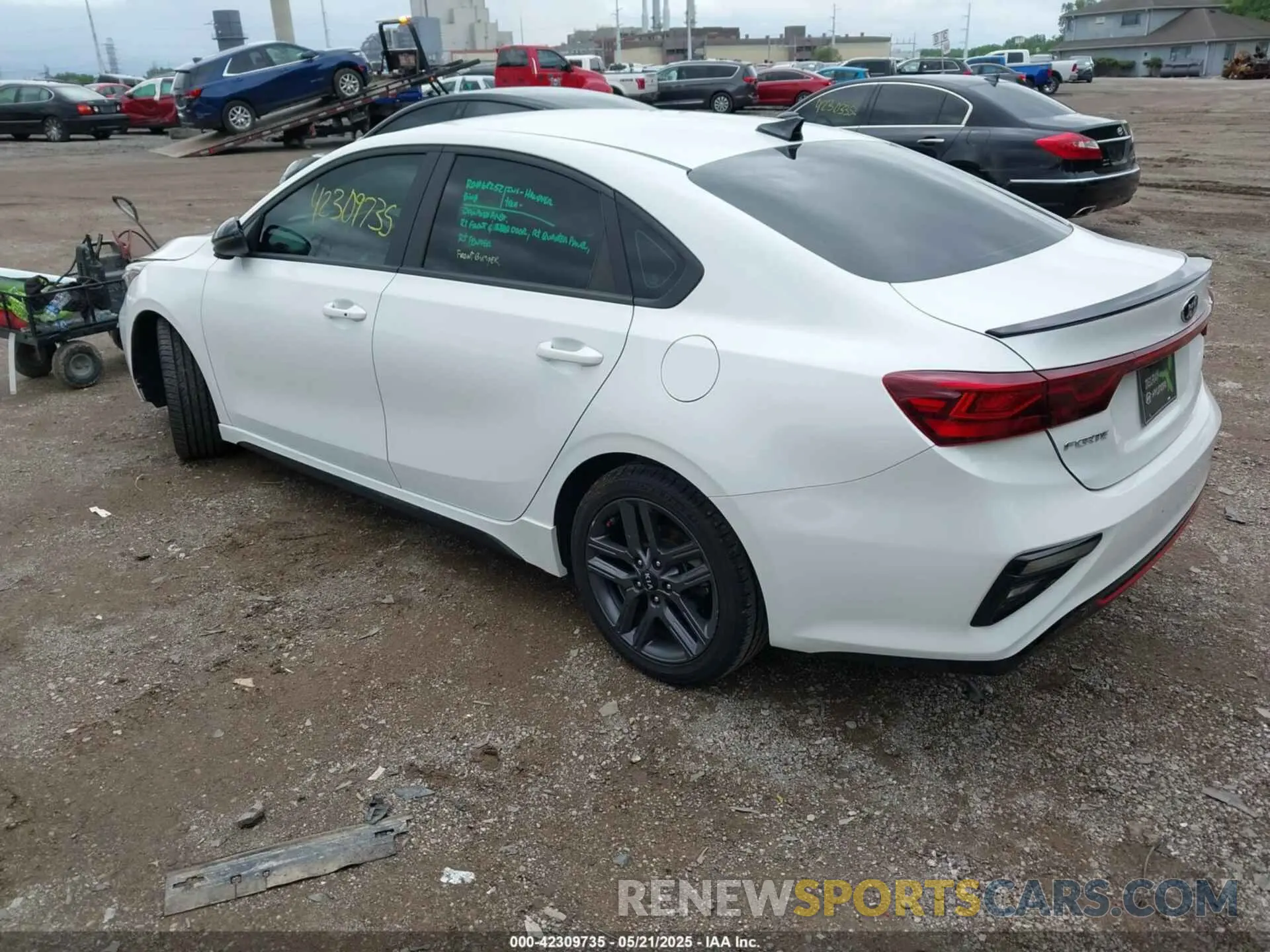 3 Photograph of a damaged car 3KPF34AD0ME320538 KIA FORTE 2021