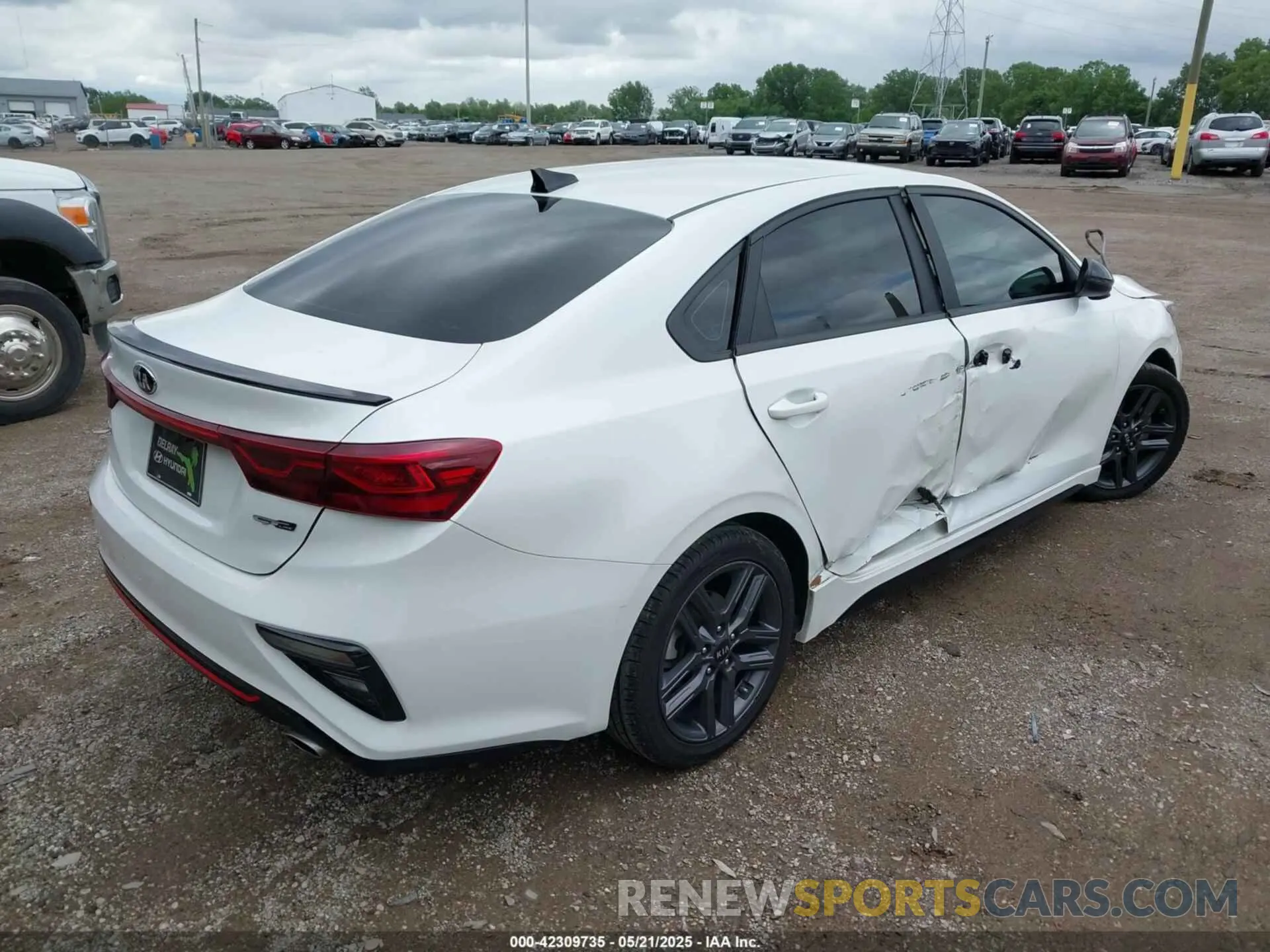4 Photograph of a damaged car 3KPF34AD0ME320538 KIA FORTE 2021