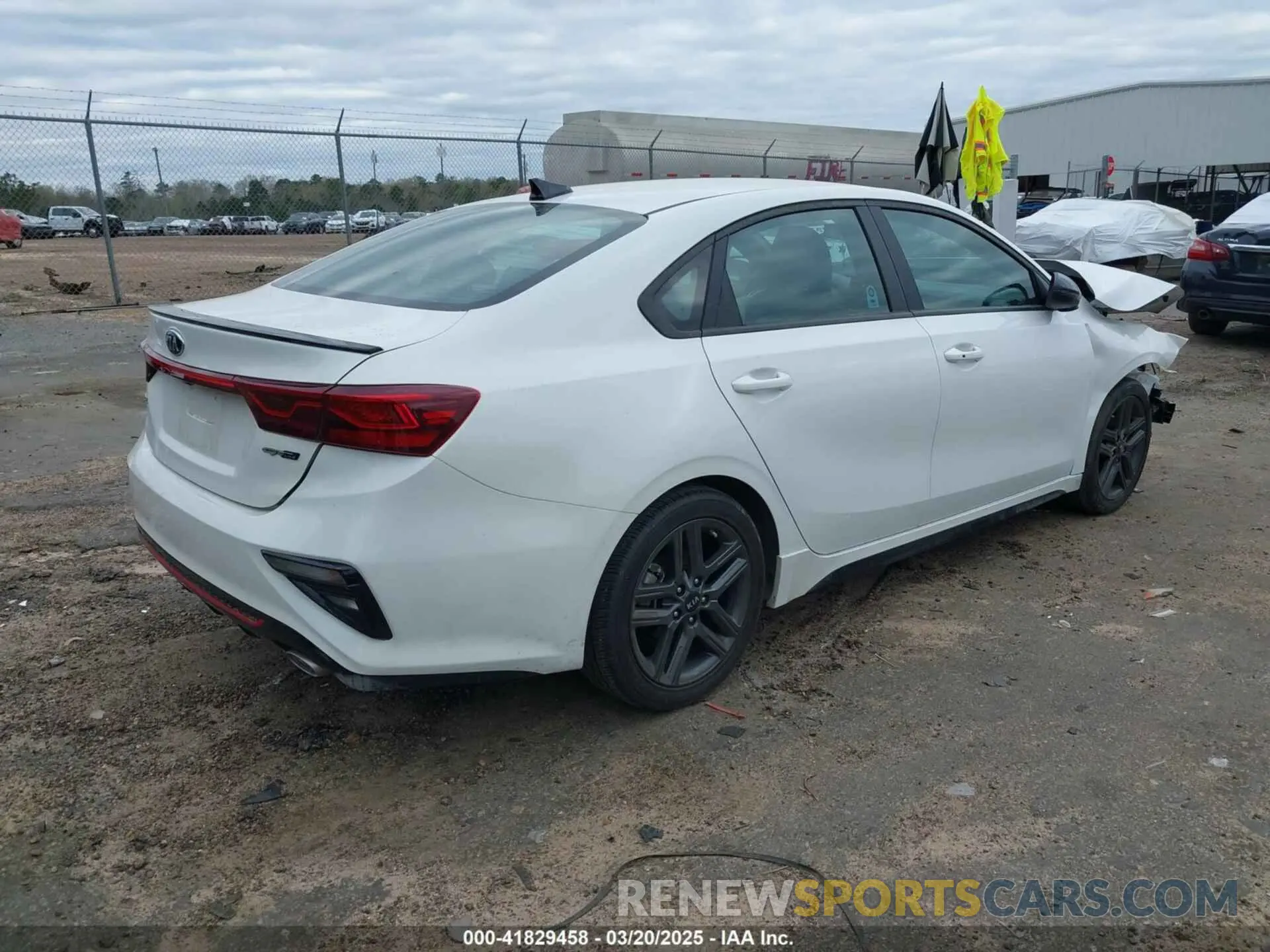 4 Photograph of a damaged car 3KPF34AD0ME354821 KIA FORTE 2021