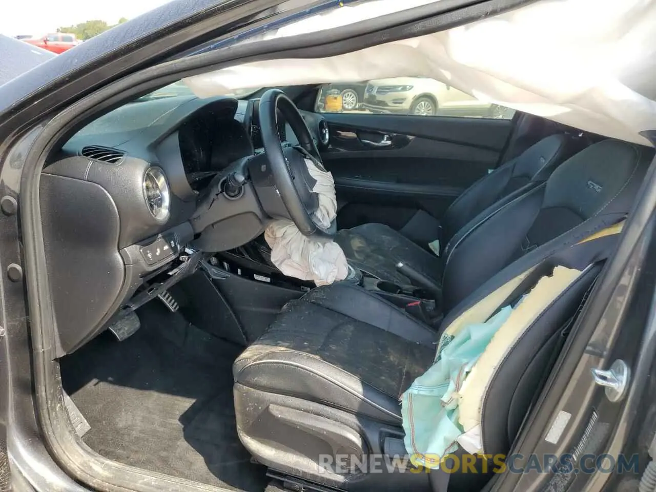 7 Photograph of a damaged car 3KPF34AD0ME357671 KIA FORTE 2021