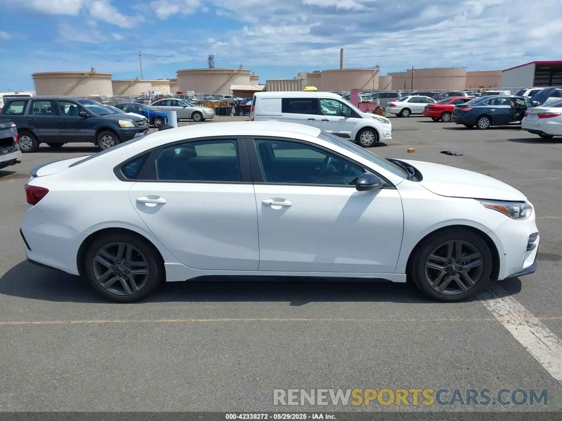 13 Photograph of a damaged car 3KPF34AD0ME393490 KIA FORTE 2021