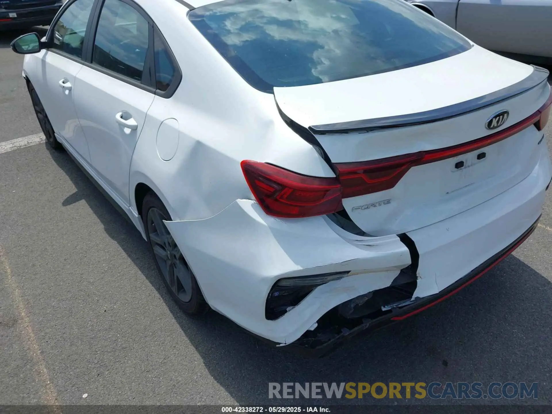 6 Photograph of a damaged car 3KPF34AD0ME393490 KIA FORTE 2021