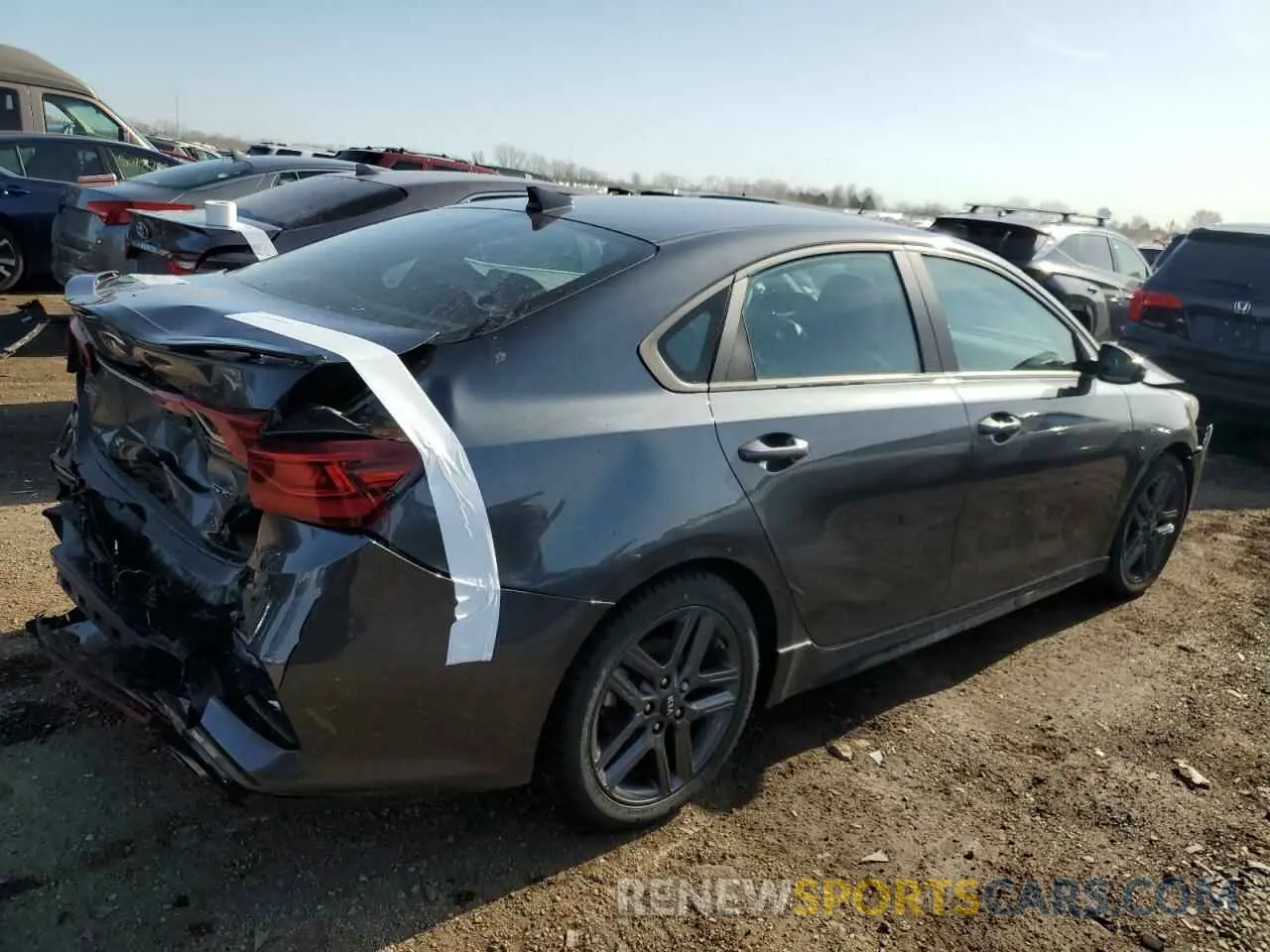 3 Photograph of a damaged car 3KPF34AD0ME404567 KIA FORTE 2021